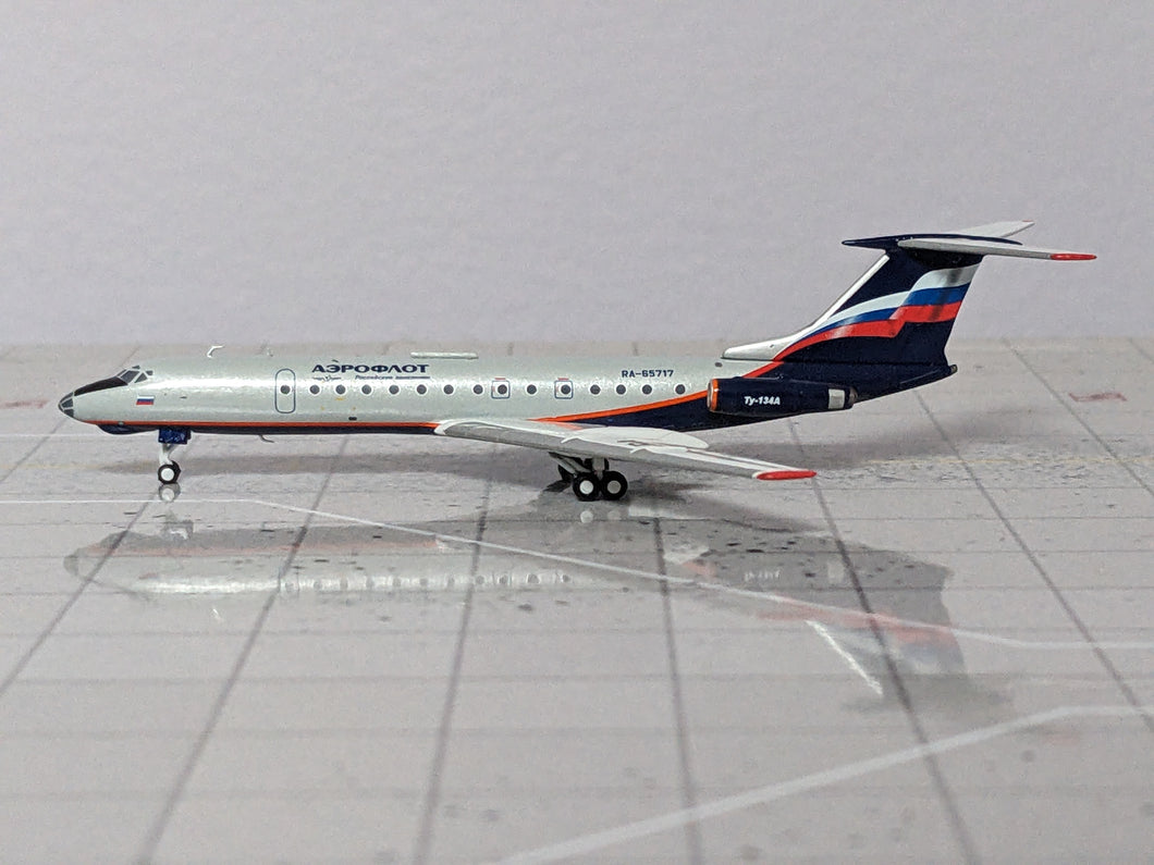 (c) 1:400 PANDA AEROFLOT TU-134 RA-65717