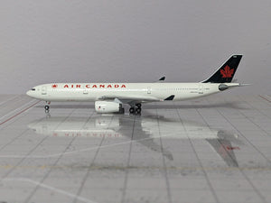 1:400 AEROCLASSICS AIR CANADA A330-300 C-GFAJ
