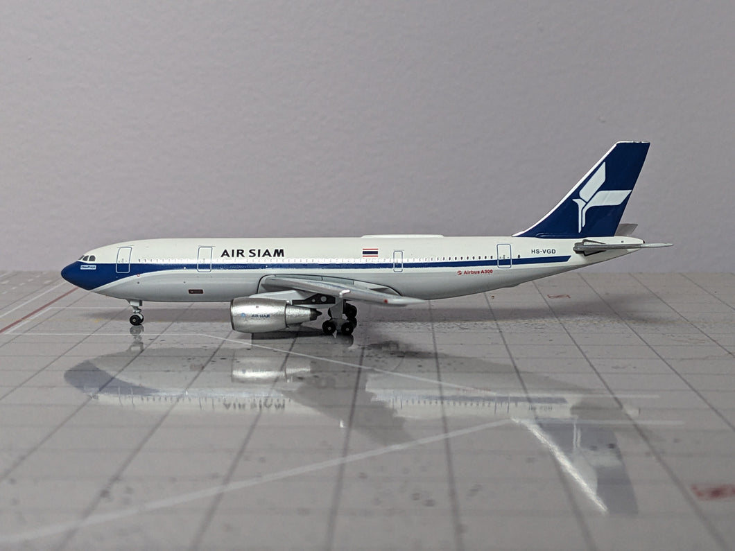 1:400 AEROCLASSICS AIR SIAM A300 HS-VGD