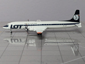 1:400 AEROCLASSICS LOT IL-18 SP-LSF