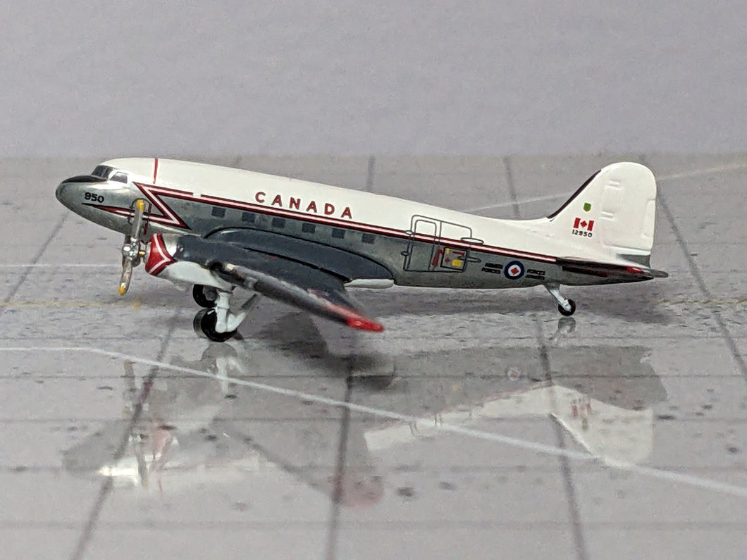 1:400 AEROCLASSICS RCAF C-47 DAKOTA 12950