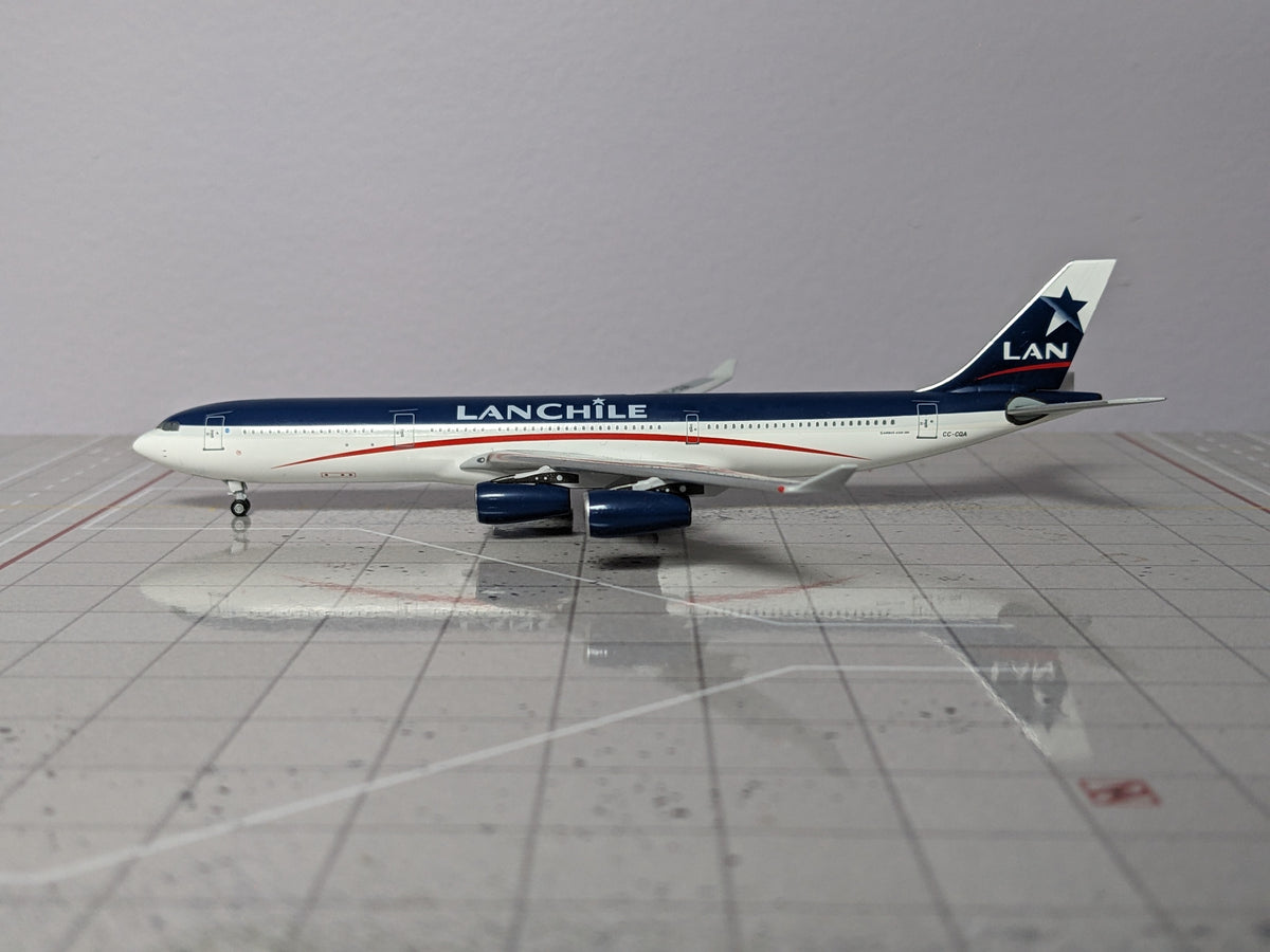 1:400 AEROCLASSICS LAN CHILE A340-300 CC-CQA – Prairie Diecast