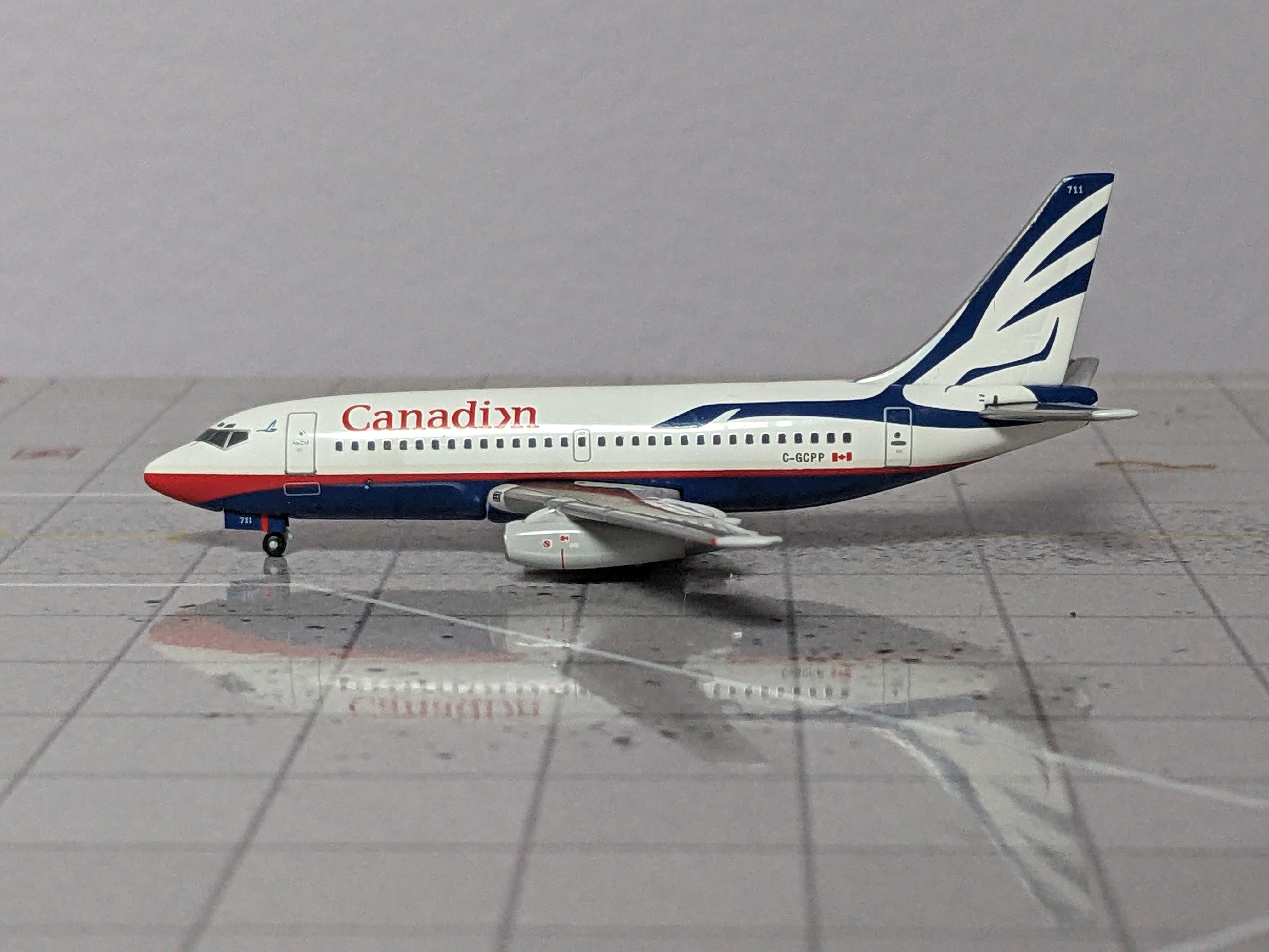 1:400 AEROCLASSICS CANADIAN B737-200 C-GCPP 