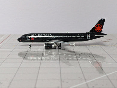 1:400 NG AIR CANADA JETZ A320 C-FNVV
