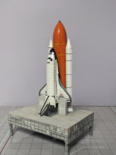 Load image into Gallery viewer, 1:400 DRAGON SPACE SHUTTLE ENDEAVOUR WITH CUSTOM LAUNCH PAD