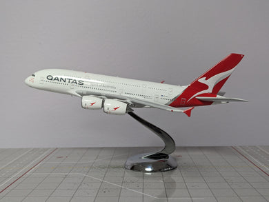 1:400 AV400 QANTAS A380 VH-OQD