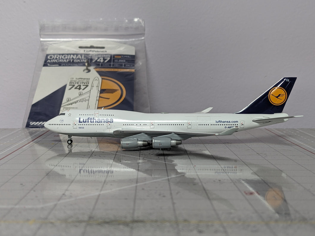 1:400 JC LUFTHANSA B747-400 D-ABTE with tag