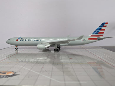 1:200 GEMINI AMERICAN A330-300 N270AY