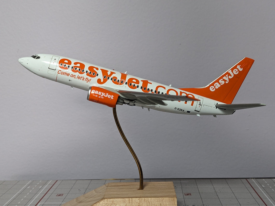 1:200 GEMINI EASYJET B737-700 G-EZKA