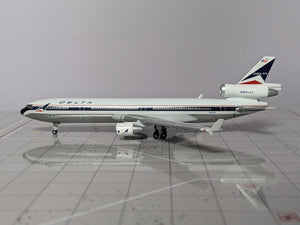 1:400 GEMINI DELTA MD-11 N804DE WIDGET