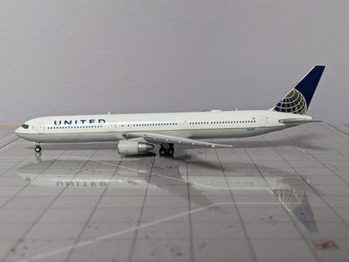 1:400 GEMINI UNITED B767-400 N69059