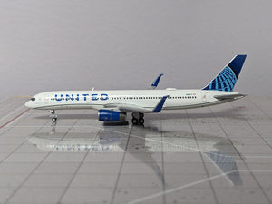 1:400 GEMINI UNITED B757-200 N48127