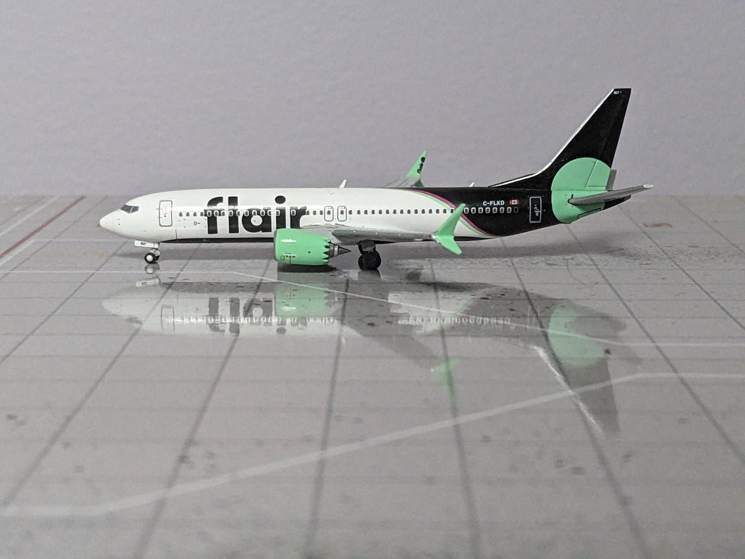 1:400 GEMINI FLAIR B737 MAX 8 C-FLKD