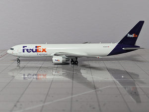 1:400 GEMINI FEDEX B767-300F N104FE