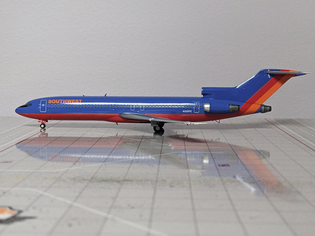 1:200 JC SOUTHWEST B727-200 N551PE