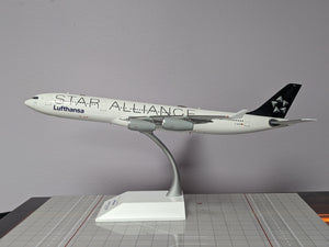 1:200 JC LUFTHANSA STAR ALLIANCE A340-300 D-AIGN