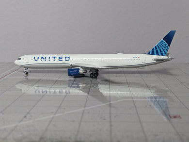 1:400 NG UNITED B767-400 N77066