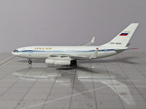 1:400 ROSSIYA IL-96-300 CCCP-96005