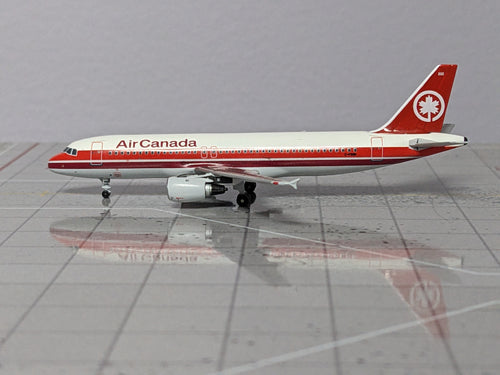 1:400 AEROCLASSICS AIR CANADA A320 C-FDQV