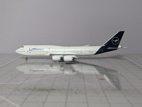 1:400 NG LUFTHANSA B747-8 D-ABYA 