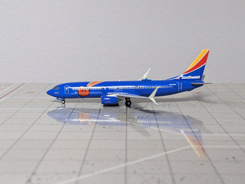 1:400 NG SOUTHWEST B737-800 N8681M 