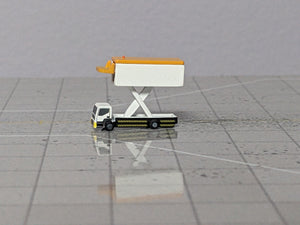 1:400 CATERING TRUCK