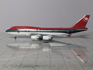 1:400 AEROCLASSICS NORTHWEST B747-400 N676NW