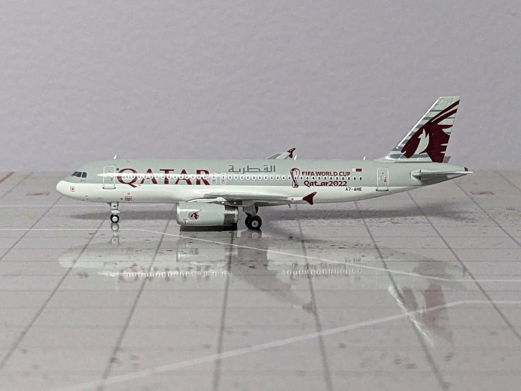 1:400 PANDA QATAR A320 A7-AHE