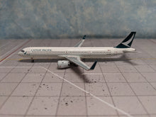 Load image into Gallery viewer, 1:400 PANDA CATHAY A321 B-HPB
