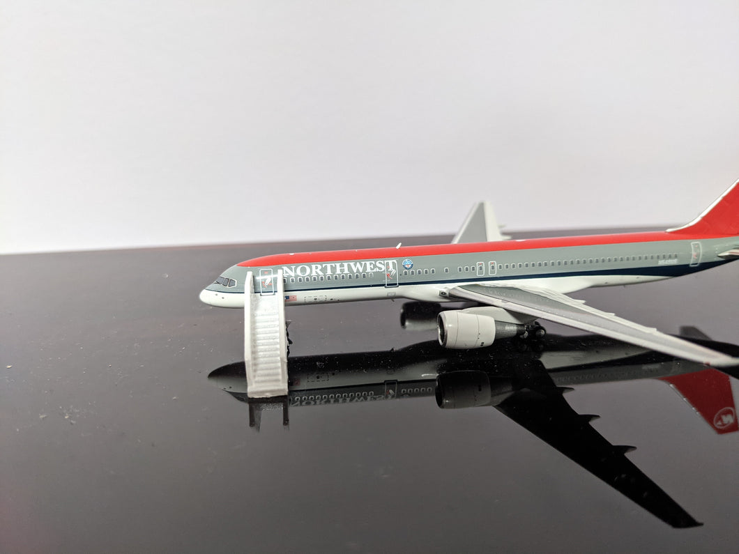 1:400 WINGS400 AIR STAIRS (757) white