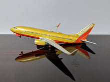 Load image into Gallery viewer, 1:400 GEMINI SOUTHWEST B737-700 N714CB