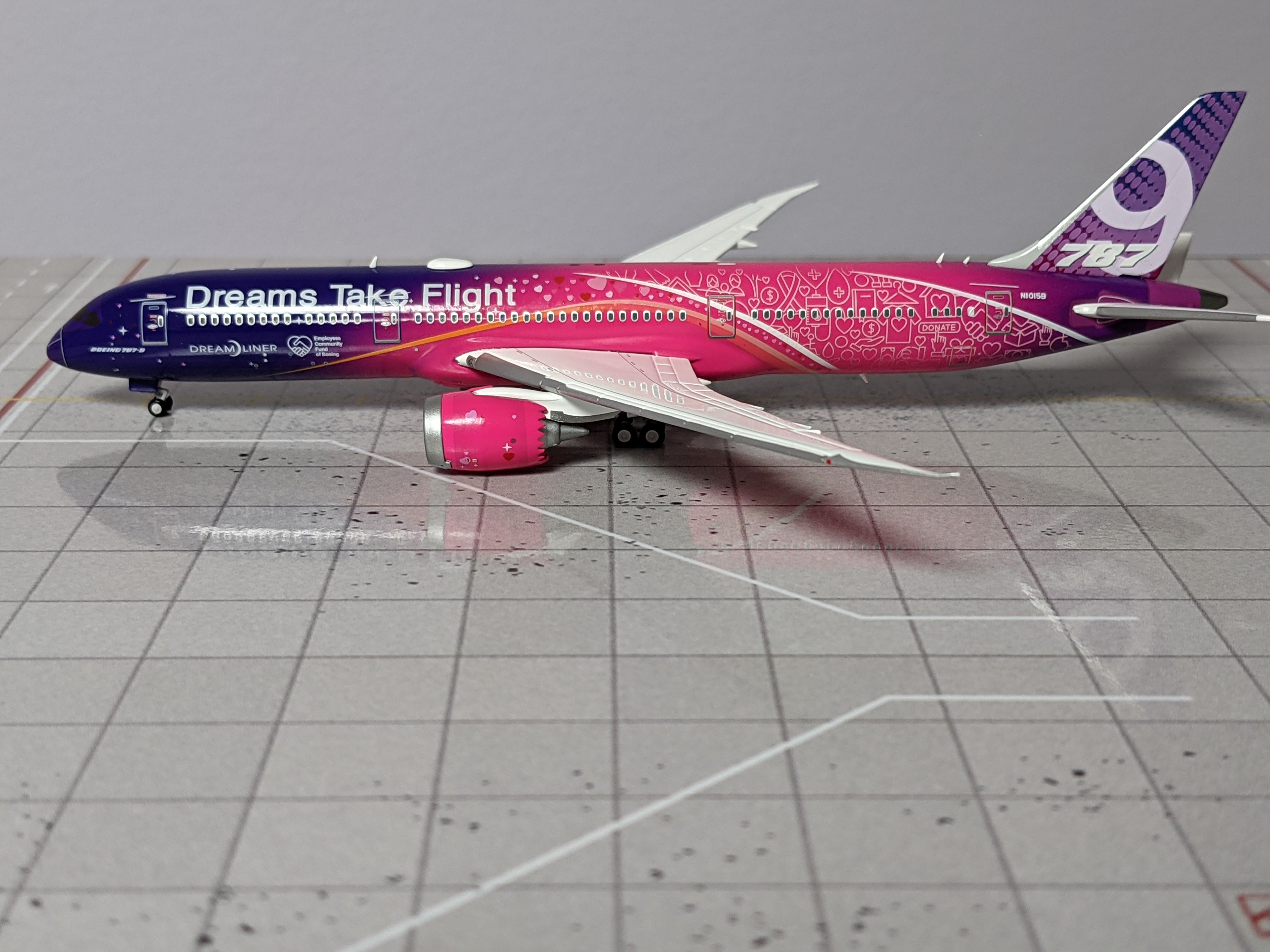 1:400 BOEING COMPANY DREAMS TAKE FLIGHT B787-9 N1015B