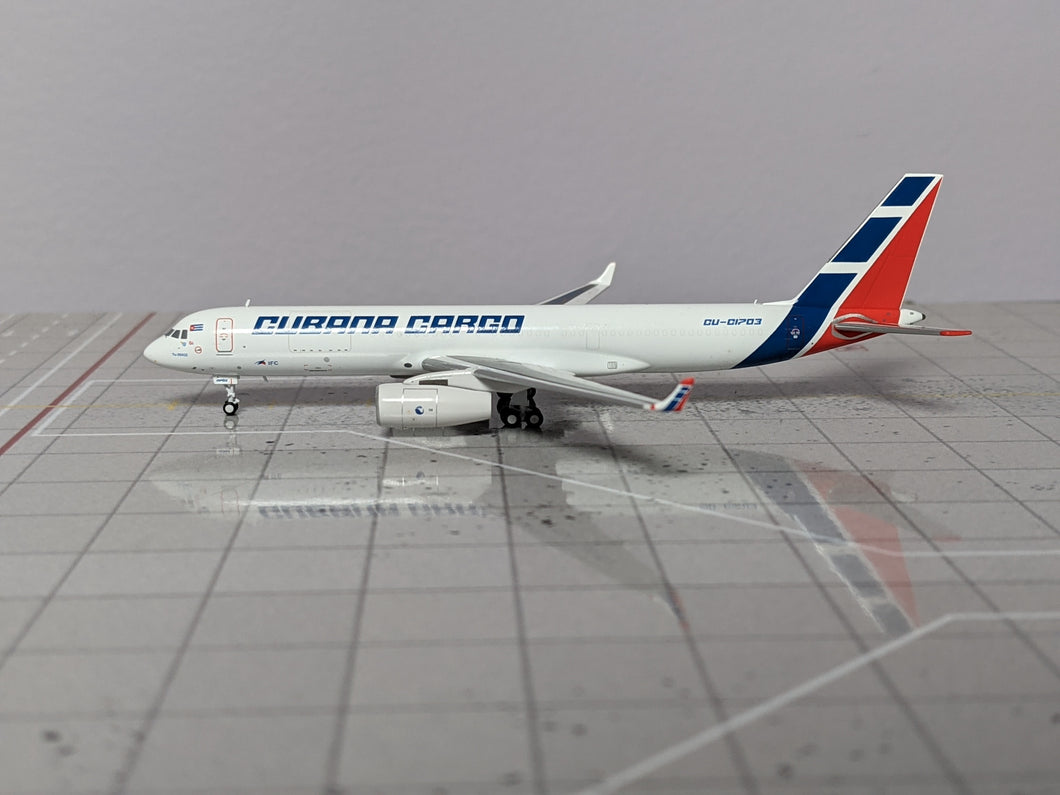 1:400 PANDA CUBANA CARGO TU-204 CU-C1703