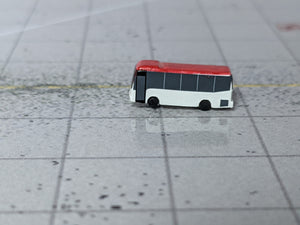 1:400 AIRPORT BUS RED SHORT HAND PAINTED