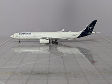 Load image into Gallery viewer, 1:400 NG Lufthansa A330-300 D-AIKQ	2019 cs