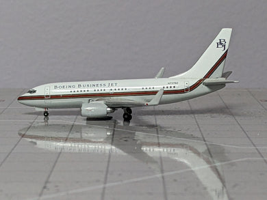 1:400 GEMINI BUSINESS JET BBJ B737-700 N737BZ