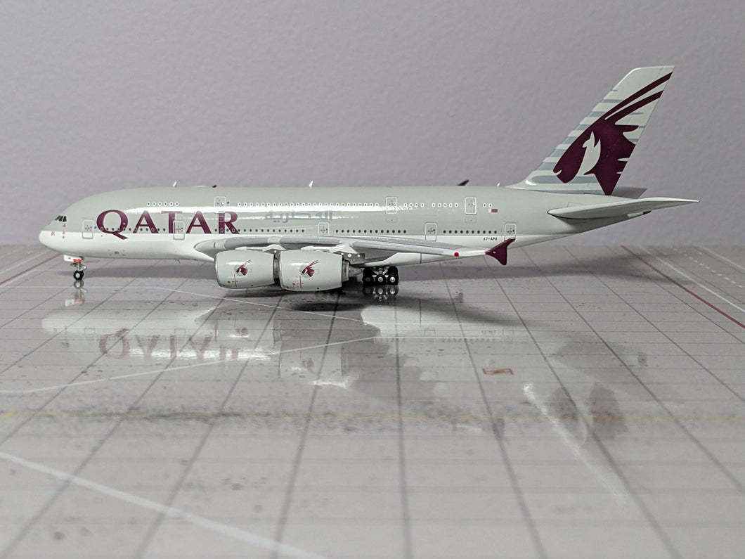 1:400 AV400 QATAR A380 A7-APA