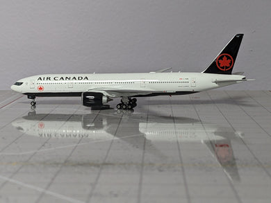 1:400 PHOENIX AIR CANADA B777-200 C-FNND