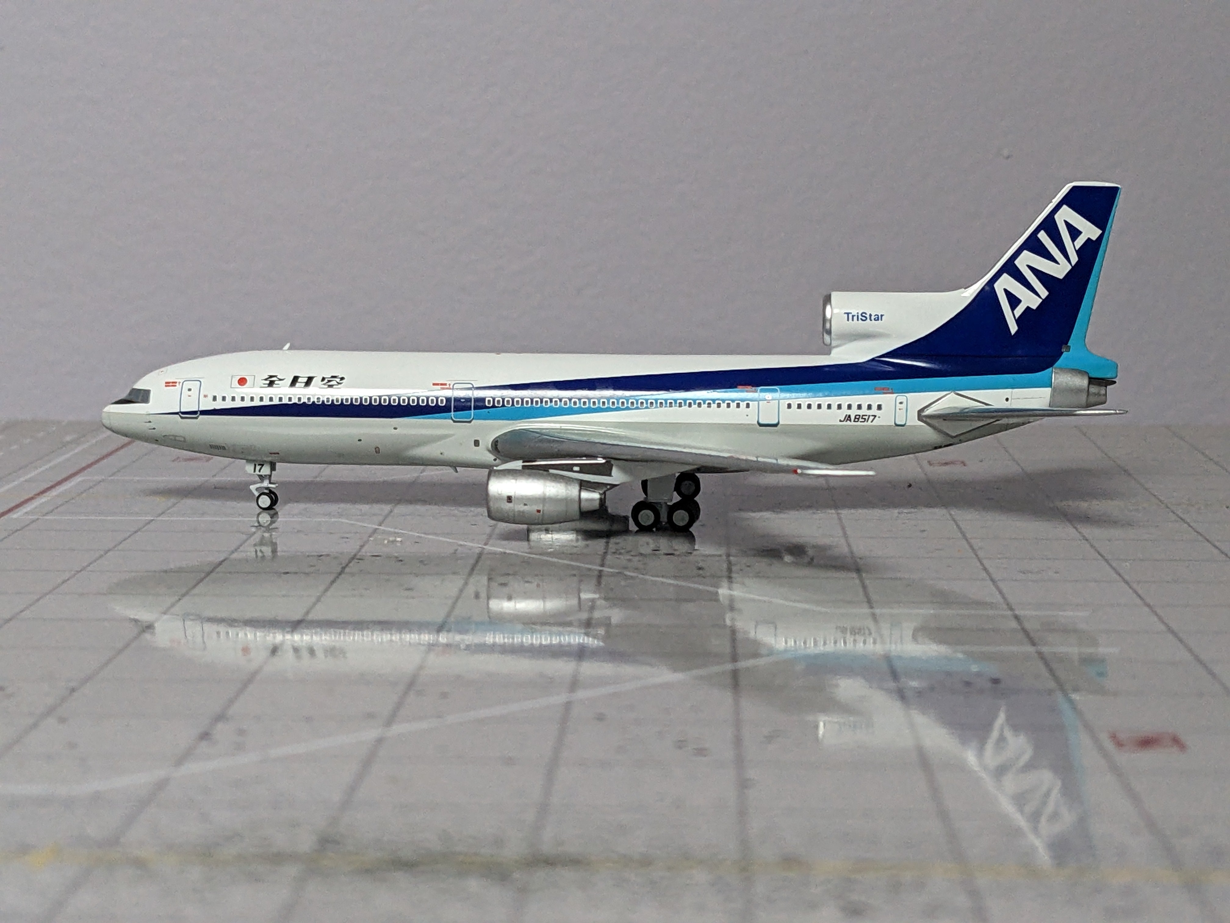 1:400 NG ANA L1011-100 JA8517